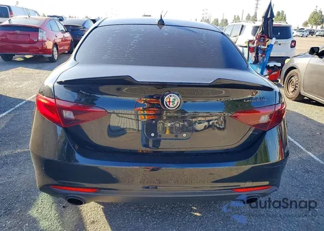 2020 Alfa Romeo Giulia из США, поврежденный, VIN ZARFAMAN1L7632063